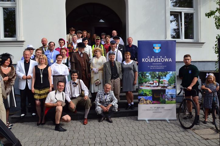 Kolbuszowskie Towarzystwo Retrocyklistów w Radomiu na festynie historycznym